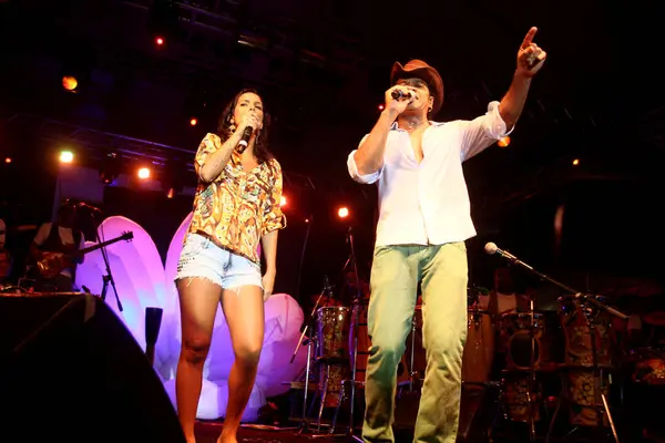 Cantante Carlinhos Brown durante el concierto — Foto de Stock