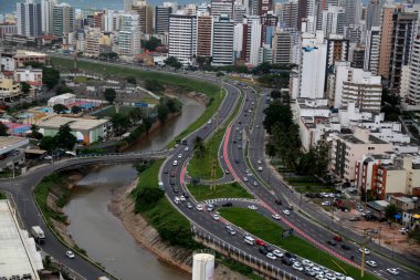 Su kanalizasyonla kirlenmiş.