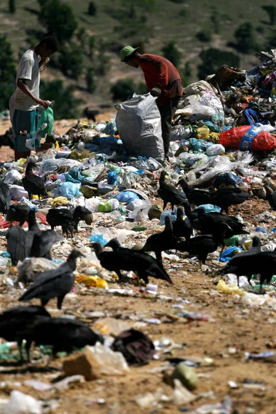 Recolha de material de reciclagem de lixo — Fotografia de Stock