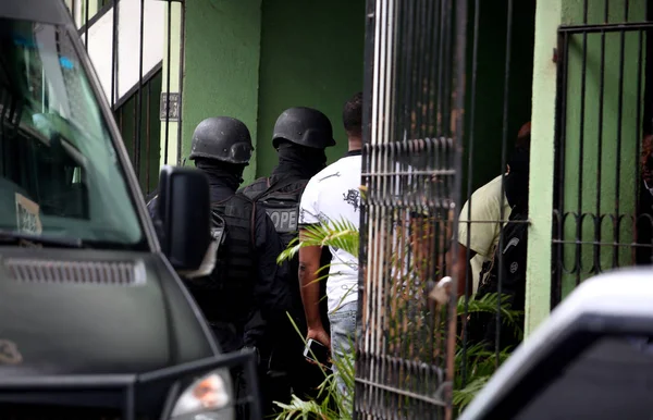 Salvador 'daki kurtarma operasyonunda uyuşturucu. — Stok fotoğraf