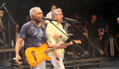 Caeting Veloso ve Gilberto Gil konserde