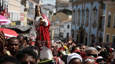 Santa Barbara onuruna parti