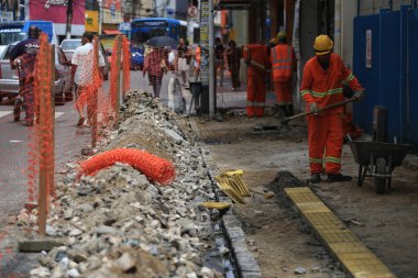 Sivil inşaat işçisi