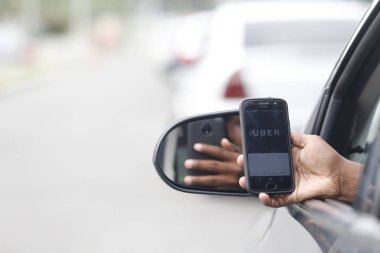 Uber uygulama sürücüsü