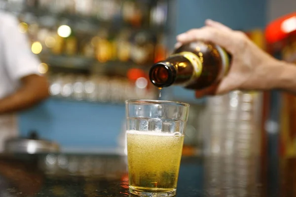 Consumo de álcool — Fotografia de Stock