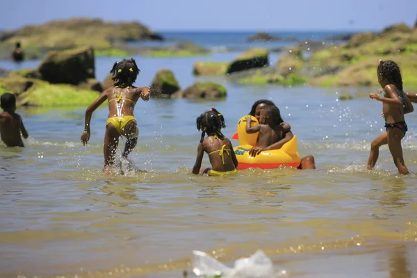 People at Itapua Beach — Stock Photo, Image