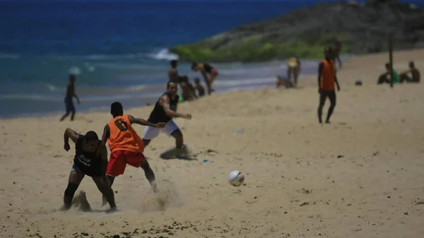 Fútbol en la playa — Foto de Stock