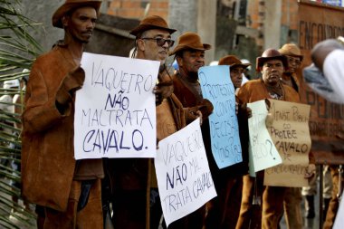 Kovboylar Salvador 'da protesto ediyor