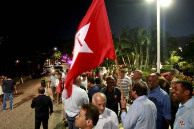 Salvador 'da bayrak göründü