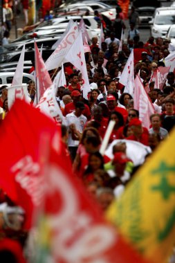 Militan Dilma Rousseff 'i geri çağır.