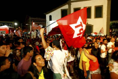 Bahia 'daki Rui Costa' nın yeni kasabasını kutluyor.