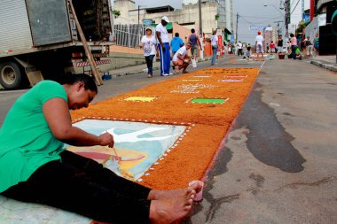 Itabuna 'da Corpus Crist kasetleri yapıyor.