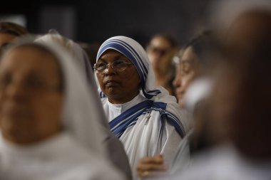 Fakirlerin azizlerin azizlik ayini.