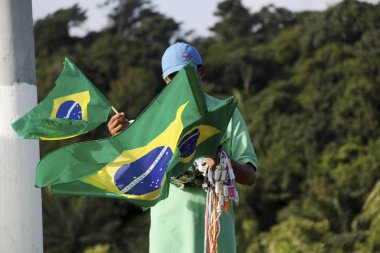Brezilya bayrağı sergileniyor