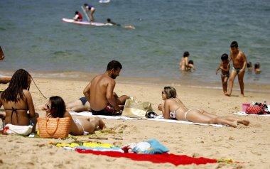 Salvador 'daki Itapua' da deniz banyosu.