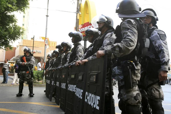Policía control fifa mundial taza manifestación —  Fotos de Stock