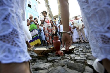 Candomble üyeleri protesto ediyor