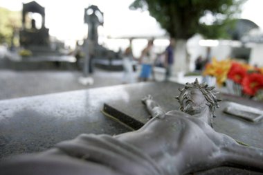 Salvador 'daki mezarlıklarda heykel