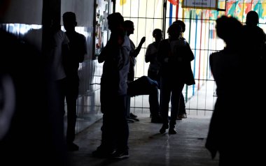 Belediye devlet okulu sınıfı