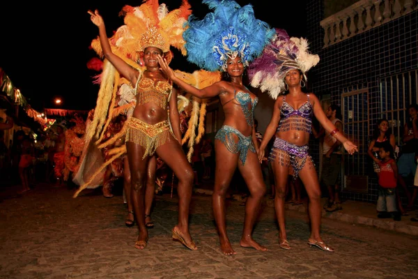 Escola de samba no carnaval em caravelas — Fotografia de Stock