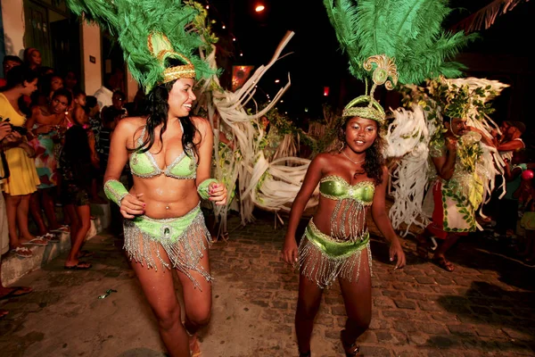 Samba school op carnaval in caravelas — Stockfoto