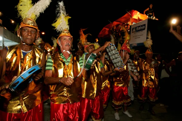 Escola de samba no carnaval em caravelas — Fotografia de Stock