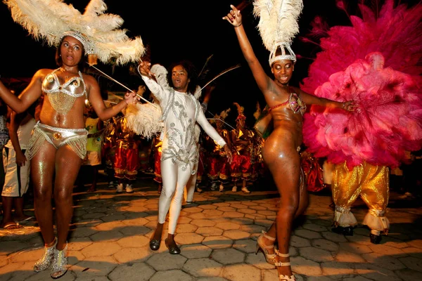 Sambaschule beim Karneval in Karavellen — Stockfoto