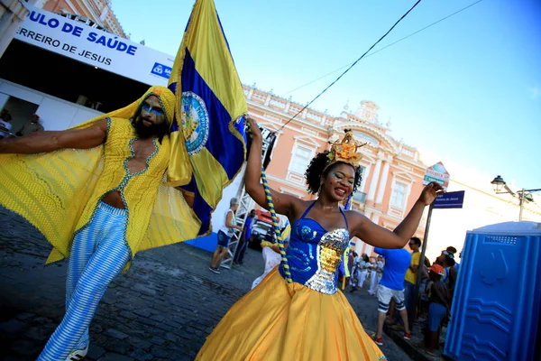 Samba school at the salvador carnival — стоковое фото