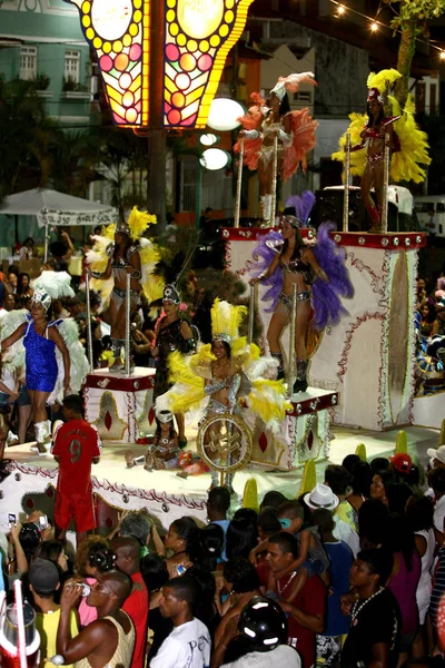 Школа самбы на карнавале нелегалов — стоковое фото
