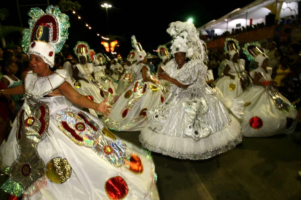 Escuela de samba en el carnaval de ilheus — Foto de Stock