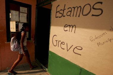 Belediye öğretmenleri grev yaptı