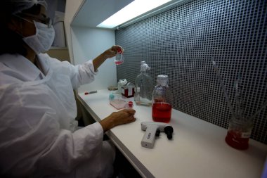 üniversite araştırma laboratuvarı