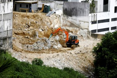 machine in demolition work