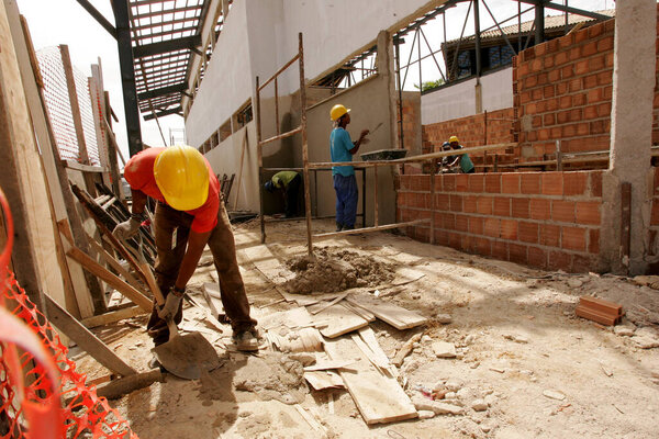 Сотрудники аэропорта Порто Сегуро
