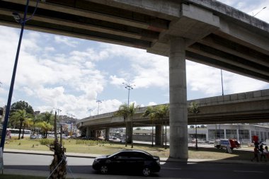 Salvador, Bahia / Brezilya - 12 Ağustos 2014: Rotula do Abacaxi 'nin Viyadük Kompleksi. Set, Baia de Todos os Santos Otoyolu 'nun bir parçası..