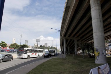 Salvador, Bahia / Brezilya - 12 Ağustos 2014: Rotula do Abacaxi 'nin Viyadük Kompleksi. Set, Baia de Todos os Santos Otoyolu 'nun bir parçası..