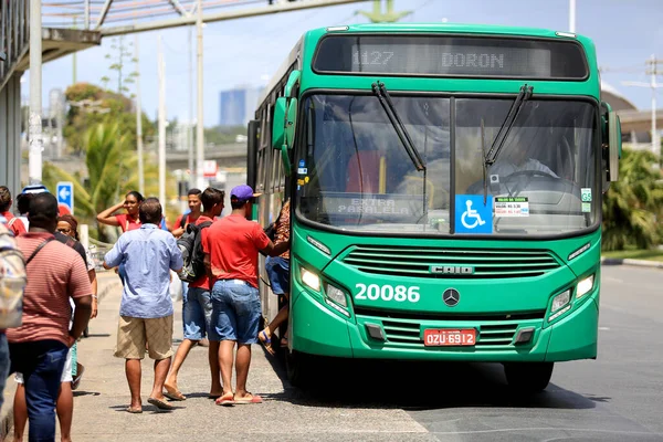 Salvador Bahia Brazil September 2016 People Vehicles Collective Bus Stop — Stock Photo, Image