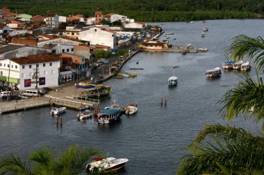 camamu, bahia / brrazil - 10 Ocak 2012: Kosta do Dende olarak bilinen Bahia 'nın güneyinde yer alan Camamu Körfezi manzarası.