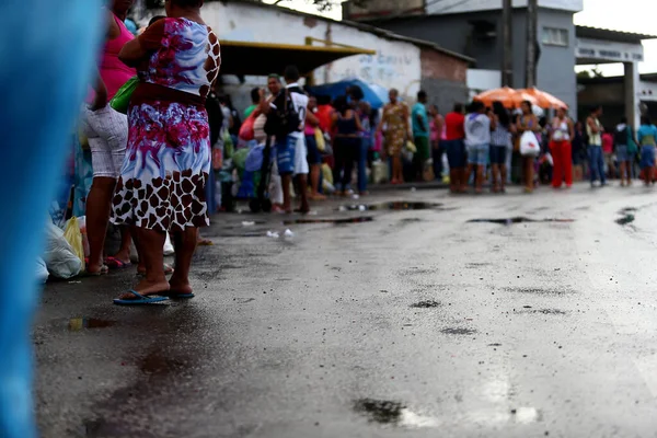 Salvador Bahia Brasil Agosto 2014 Las Mujeres Fila Para Una — Foto de Stock