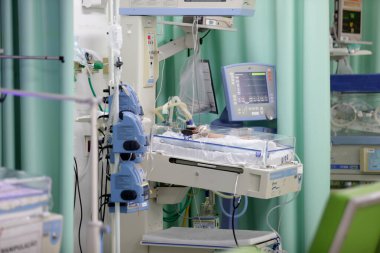 Feira de Santana, Bahia / Brezilya - 4 Eylül 2019: Çocuk Feira de Santana Kadın Hastanesi 'nin Neonatal Icu' sunda görüldü..
