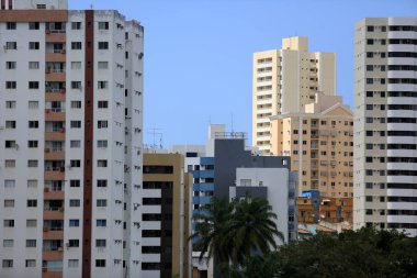 Salvador, Bahia / Brezilya - 21 Eylül 2016: Salvador kentindeki Imbui mahallesindeki konut binalarının manzarası.