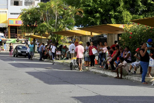 Salvador Bahia Brazil Μαΐου 2014 Επιβάτες Περιμένουν Ένα Συλλογικό Λεωφορείο — Φωτογραφία Αρχείου