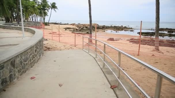 サルヴァドール バヒア ブラジル 2020年3月21日 サルバドールのイタプアビーチの眺め このサイトは混雑を避け Cornaウイルスの汚染を防ぐために囲まれていました Covi19 — ストック動画