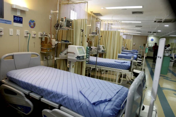 2016年7月4日 サルバドル市のイルマ ダルス社会福祉病院 サント アントニオ集中治療室 Icu の様子 — ストック写真