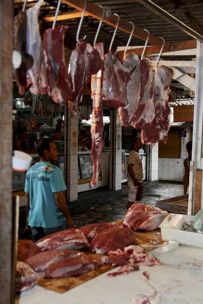 Salvador Bahia Brasil Mayo 2013 Una Persona Uniéndose Carne Bolvina — Foto de Stock
