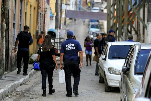 Salvador Bahia Brasilien Mai 2014 Technische Polizeibeamte Untersuchen Die Rua — Stockfoto