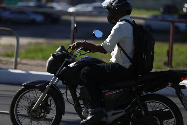 Salvador Bahia Brasil Agosto 2018 Motociclistas São Vistos Andando Pelas — Fotografia de Stock