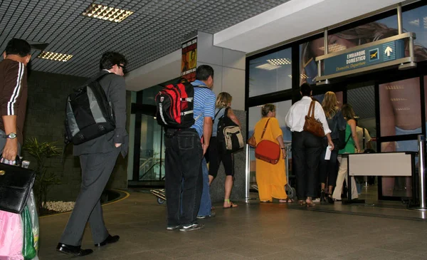 2007年12月25日ブラジル バヒア州サルバドル市内の空港国内線搭乗客数 — ストック写真