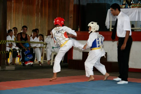 Porto Seguro Bahia Brazil December 2007 Ungdomar Ses Taekwondo Tvisten — Stockfoto