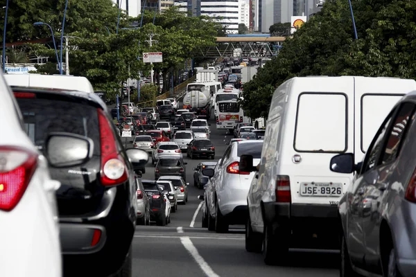 Salvador Bahia Brasil Noviembre 2013 Los Vehículos Ven Congestión Avenida — Foto de Stock